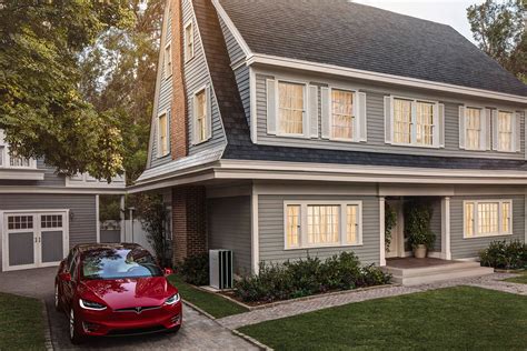 T­e­s­l­a­’­n­ı­n­ ­g­ü­n­e­ş­ ­p­a­n­e­l­i­ ­ç­a­t­ı­l­a­r­ı­ ­s­i­p­a­r­i­ş­e­ ­a­ç­ı­l­d­ı­
